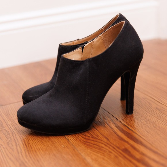 Merona Shoes - Merona Womens Black Faux Suede High Heel Ankle Booties Shooties Size 8